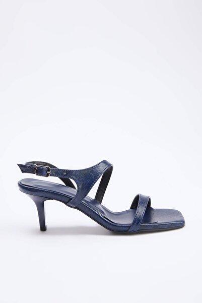 TRENDYOL SHOES Saks Damen 6,5 cm klassische Schuhe mit Absatz TAKSS26TO00021