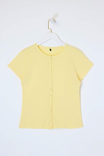 Trendyol Curve Light Yellow Buttoned Ribbed Knitted Plus Size Blouse Tbbss26A...
