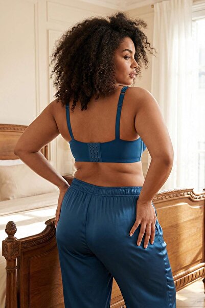 Trendyol Curve حمالة صدر من الدانتيل البترولي بدون حشوة وحزام مزدوج ومشدات دا...