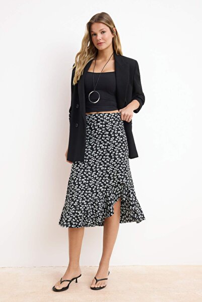 Trendyol Collection Schwarzer bedruckter High-Waist-Midirock aus Stretch-Stri...