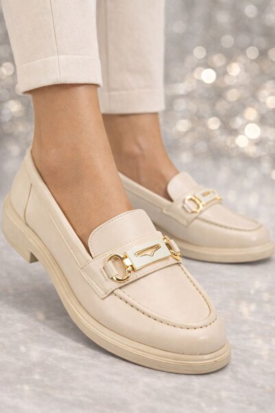 Saadet Kaya Butik Women's Beige Patent Leather Buckle Loafer Shoes