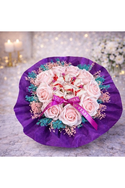 velve Buchet cadou Delice, cu 8 praline Raffaello 80gr, 9 trandafiri de sapun...