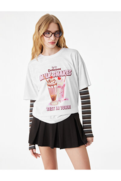 Koton Άνετο μπλουζάκι με κοντό μανίκι και λαιμόκοψη ποδηλατικού τύπου με στάμ...