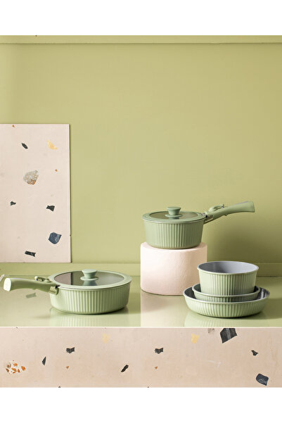 Madame Coco Benard 9 Piece Cookware Set - Green