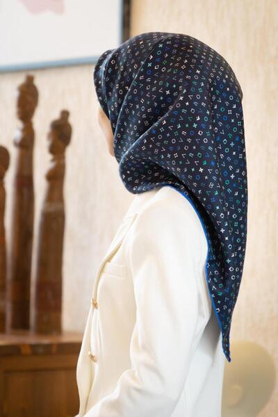 Vissona %100 Twill İpek Çıtır Motif Desenli Lacivert - İndigo Renkli 90x90 Eş...