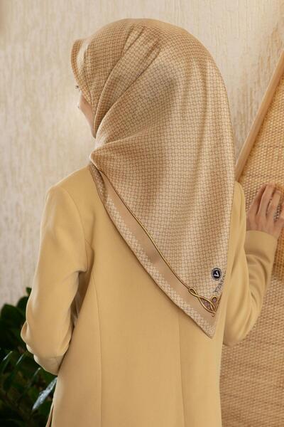 Vissona %100 Twill İpek Minik Motif Desenli Bej - Krem Renkli 90x90 Eşarp Dik...