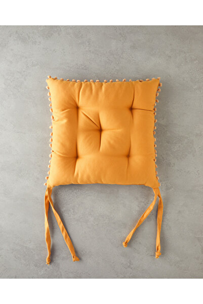 English Home Puff Ponponlu Tekli Sandalye Minderi 40x40 cm Hardal