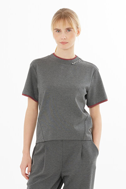 GİZİA Uzun Kol Üstüne Kısa Kol Detaylı Aksesuarlı Bluz