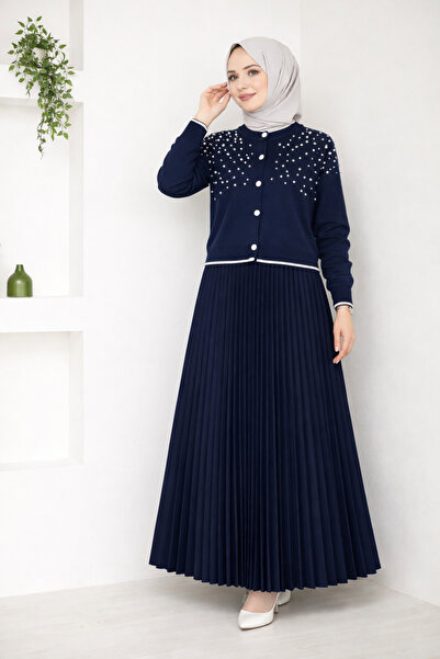 Nursay Triko Fiyonklu hırka pileli etek kombin