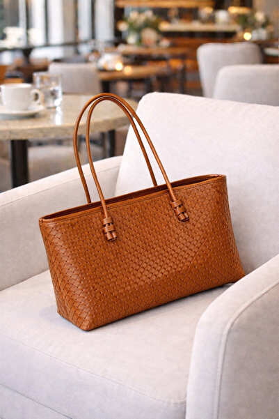 Mojeva حقيبة يد وكتف نسائية كبيرة الحجم من أوليفيا بتصميم مستطيل