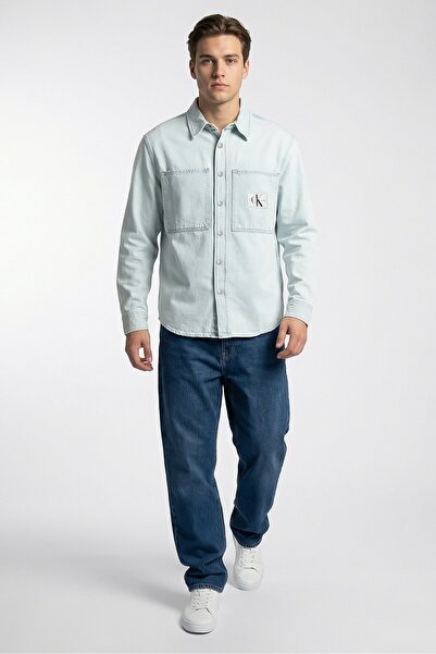 Calvin Klein جاكيت جينز رجالي بأكمام طويلة وشعار العلامة التجارية، أزرق فاتح