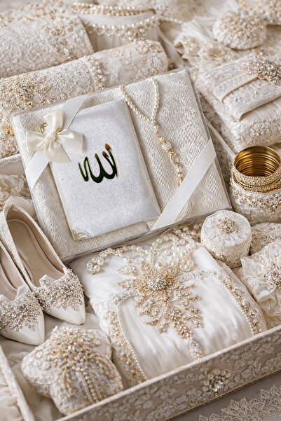 DİLEX Hediye Çeyiz Bohça Tafta Saçaklı Seccade Set