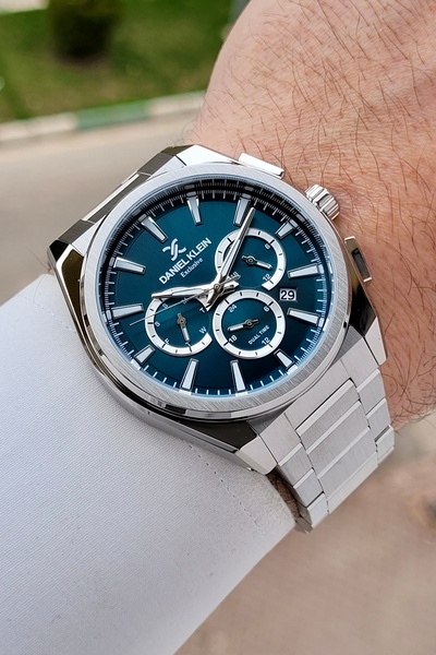 Daniel Klein ساعة يد رجالية عملية بقطر 44 ملم مع سوار أزرق وحزام رمادي اللون ...