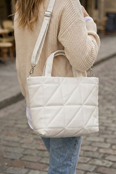 Women's Leather Quilted Zipper Casual Medium Hand and Shoulder Bag