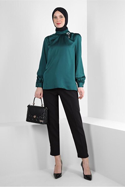 Alvina بلوزة بأزرار وأكمام بتفاصيل حجرية 43538