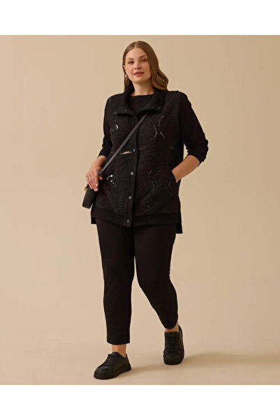 Gala-Xi Büyük Beden Pul Detaylı İşlemeli Ceket