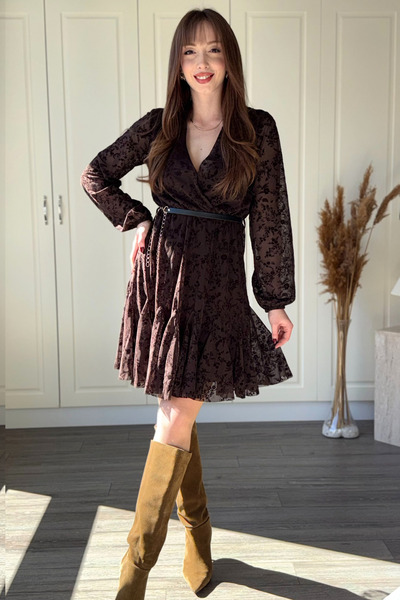 Dilay Gökoğlu Butik Çiçek İşlemeli Kruvaze Kemeri Çıkarılabilir Kısa Kahveren...