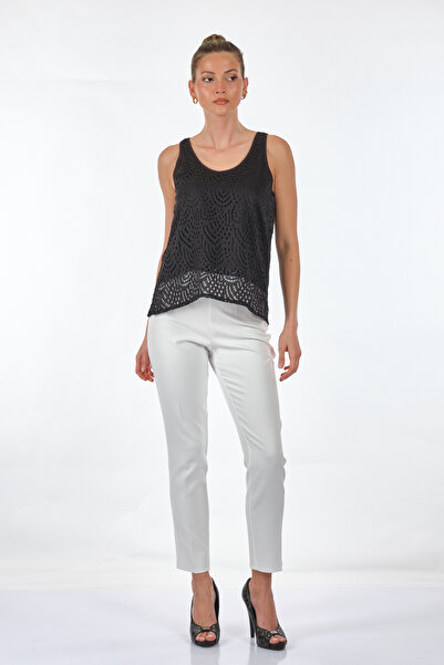 Ysatis Чорна жіноча футболка з круглим вирізом і товстими бретелями 23235000121