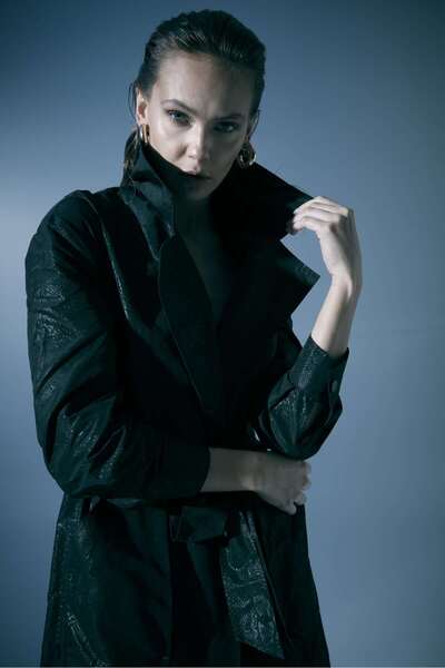 Naar Trenci negru de damă cu detaliu curea 23271802