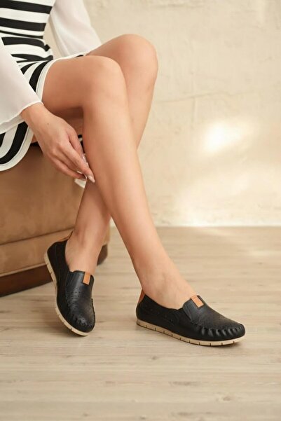 37Numara BÜYÜK NUMARA KADIN HAKİKİ DERİ AYAKKABI -41-42-43-44- SİYAH DERİ