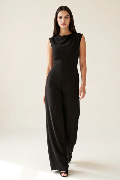 Setre Salopetă neagră cu guler drapat și detalii