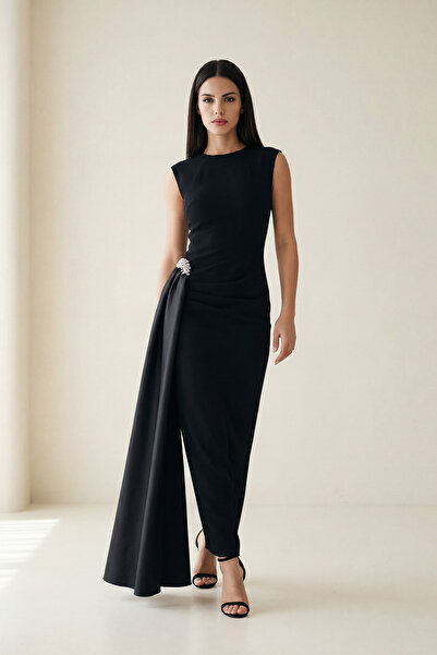 Setre Siyah Bel Detaylı Kolsuz Uzun Elbise