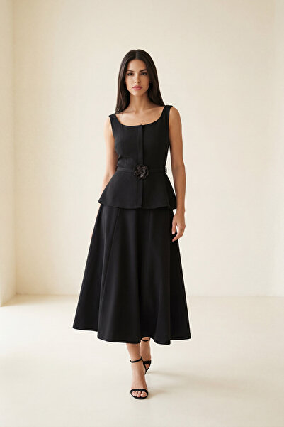Setre Rochie midi neagră, fără mâneci, cu detaliu accesoriu la guler și talie...