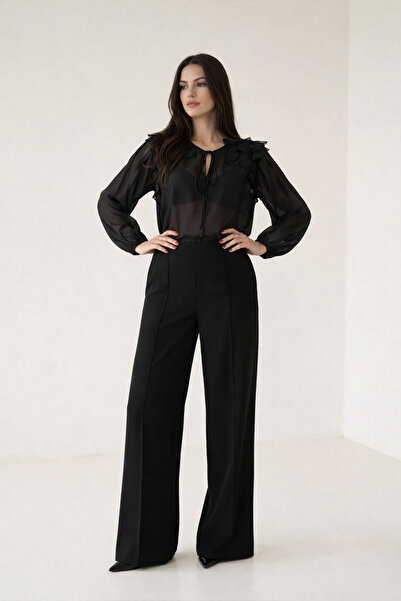 Setre Siyah Dikiş Ve Geniş Paça Detaylı Pantolon