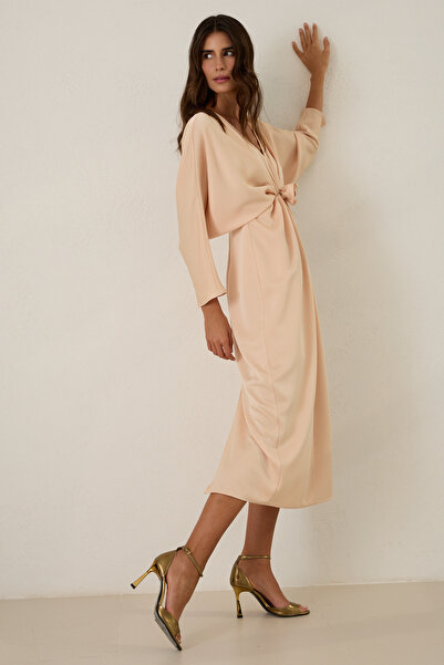 Setre Salmon Floor-Length Dress with Deep Low-Cut and Rose Detail
