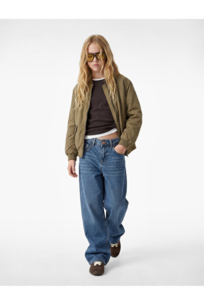 Koton جاكيت بومبر بأكمام طويلة وتفاصيل جيب وياقة كلاسيكية