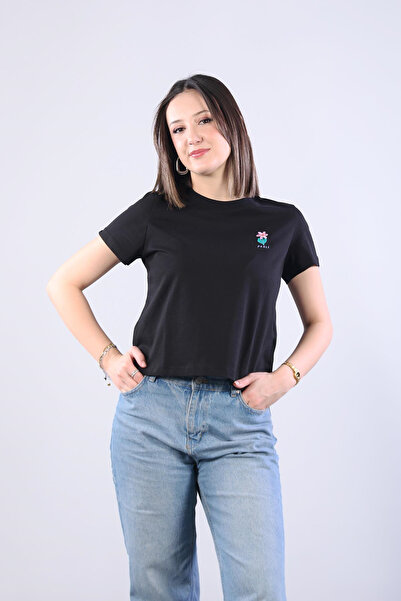 Mckanzie 10532 Tricou cu broderie florală Paris pe pieptul stâng