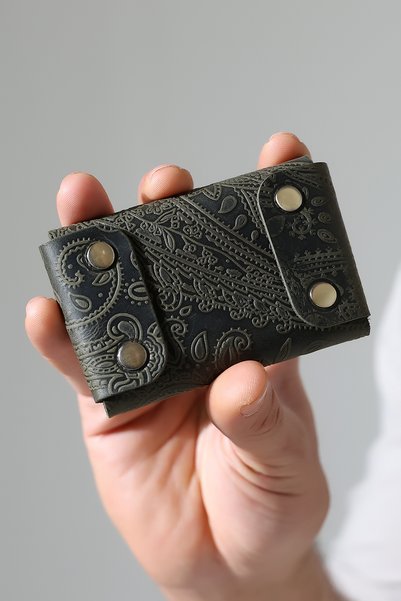 TeriArte Genuine Leather Palm Card Holder, Real Leather Minimal Card Holder, Single Snap Wallet, Unisex Card Holder