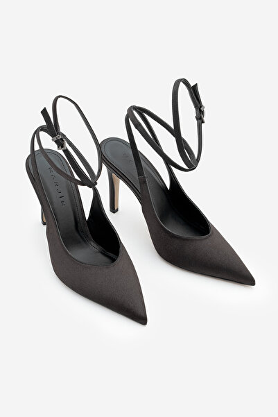 Marjin Дамски високи токчета със заострен връх тип стилет - черна сатенена ка...