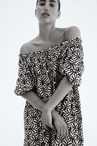 H&M Tie-detail dress