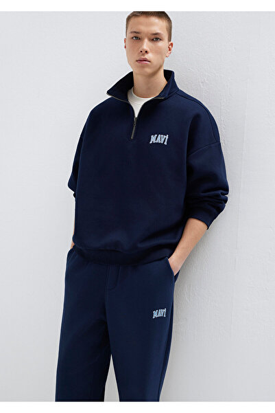 Mavi Logo bedrucktes marineblaues Sweatshirt mit halbem Reißverschluss 0s1020...