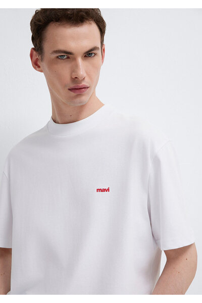 Mavi Logo Baskılı Beyaz Basic Tişört Loose Fit / Bol Rahat Kesim 0612216-620