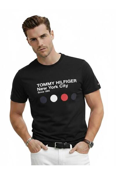 Tommy Hilfiger Men's Chest Graphic T-Shirt
