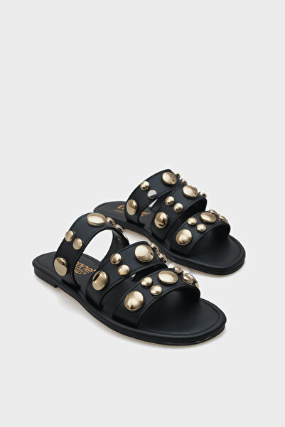 Capone Outfitters Dámské pantofle Kate s kovovými doplňky na plochém podpatku...