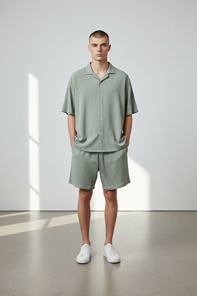 Altamira Men's Green Short Sleeve Shirt Shorts Wrap Suit
