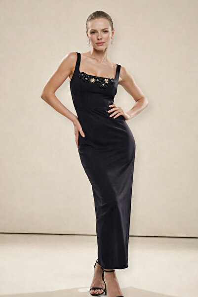 Setre Siyah Yaka Detaylı Kolsuz Tam Kalıp Midi Elbise