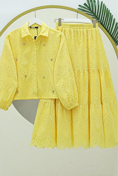 Modamorfo Costum cu fustă cu detalii în scoici - Galben