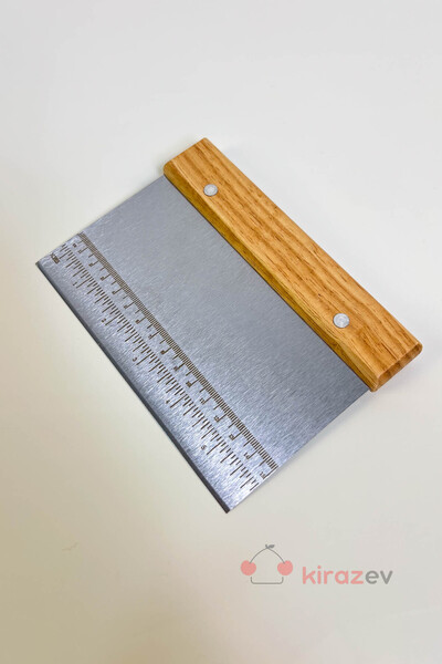 Çelik Spatula Hamur Kazıyıcı Pasta Sıvama Aparatı Ölçülü Ahşap Saplı 15 cm