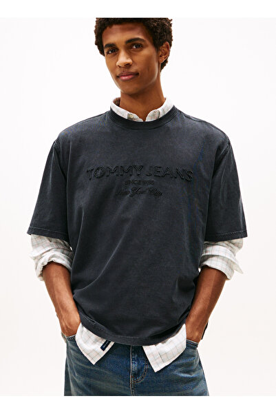 Tommy Jeans Bisiklet Yaka Baskılı Siyah Erkek T-Shirt DM0DM22330BDS Siyah T-S...