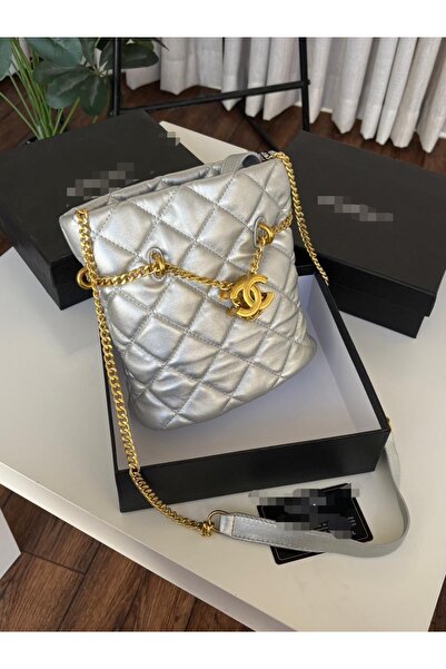 Generic Handbag and shoulder bag, high quality material, with accessories