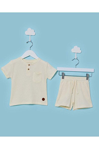 REDTAG طقم ملابس كاجوال مطبوع كريمي للأولاد الرضع (قطعتين)