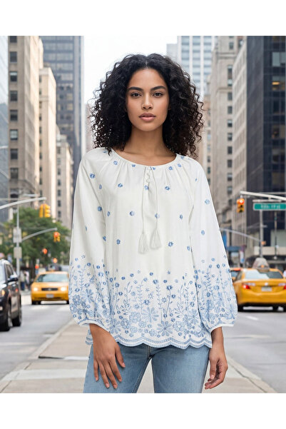 REDTAG بلوزة نسائية بيضاء مطبوع كاجوال