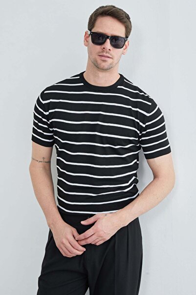 Fulla Moda Ριγέ πλεκτό μπλουζάκι με λαιμόκοψη ποδηλάτου