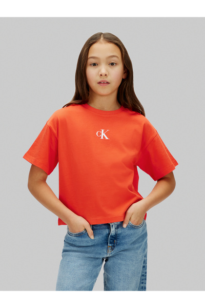 Calvin Klein تيشيرت جينز بشعار CK بتصميم مربع