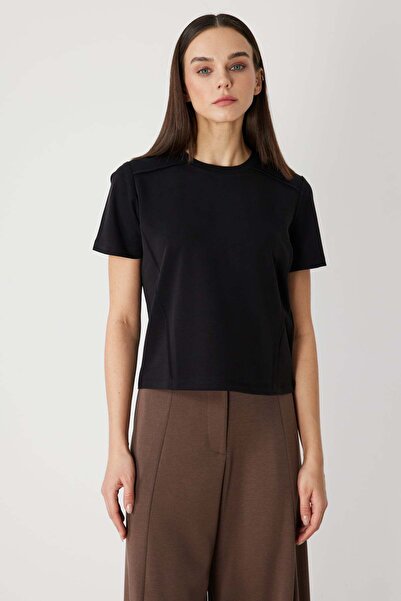 ON Μπλουζάκι με λεπτομέρεια ραφής και λαιμόκοψη σε σχήμα Ο