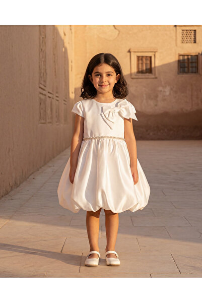 REDTAG فستان أبيض للبنات بتصميم بالون من الجاكار مع صدرية مزينة قماش جاكار